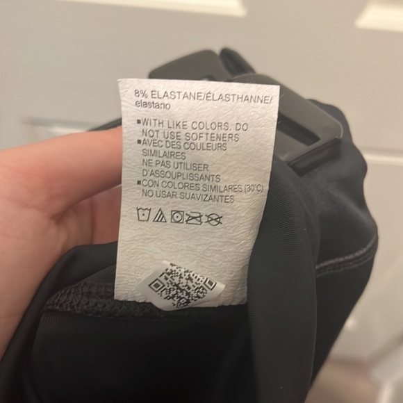 Under Armour Compression Heatgear Capris - Picture 8 of 10